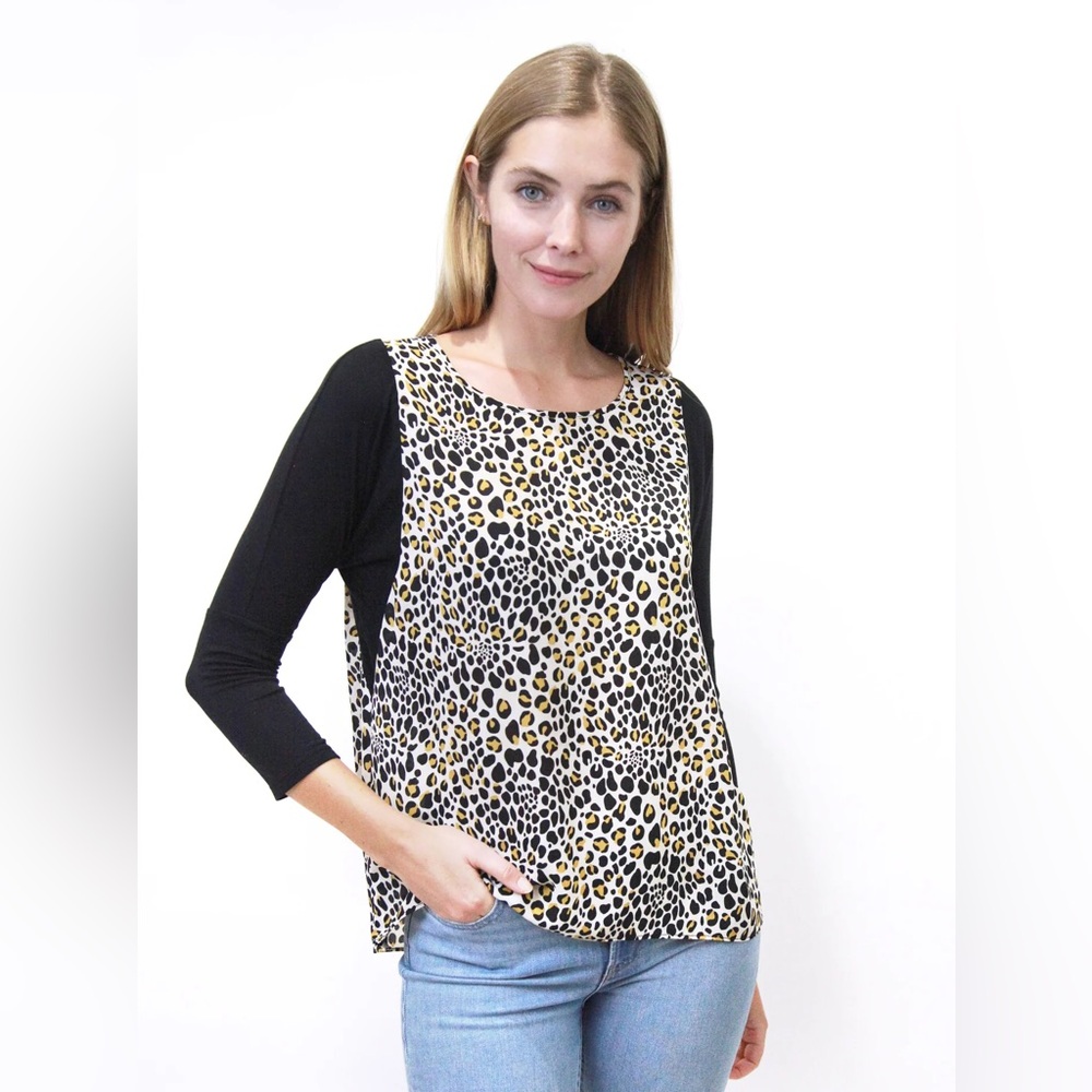 Violet & Claire Mixed Media 3/4 Sleeve Top